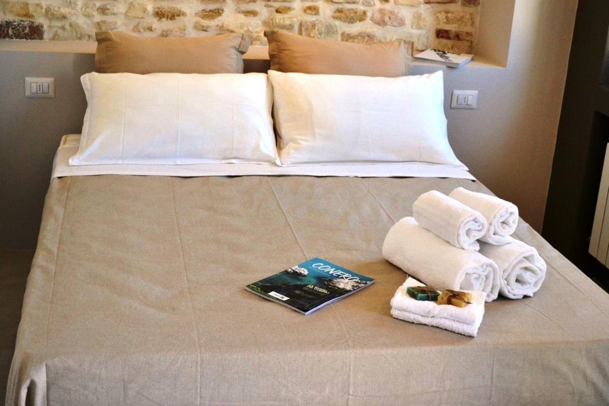 Ral 7039 Hotell Numana Eksteriør bilde